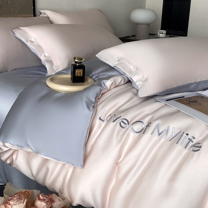 91家纺网 家纺一手货源 找家纺 优悦 2025新款冰丝印花刺绣双拼四件套-漫心 冰莓粉