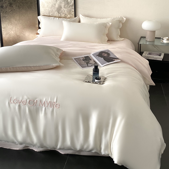 91家纺网 家纺一手货源 找家纺 优悦 2025新款冰丝印花刺绣双拼四件套-漫心 雪山白