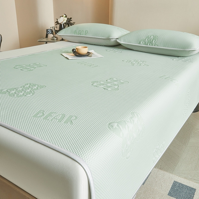 91家纺网 家纺一手货源 找家纺 柔品2025新款PE中分子凉感提花凉席系列 卡迪熊 绿-床席款