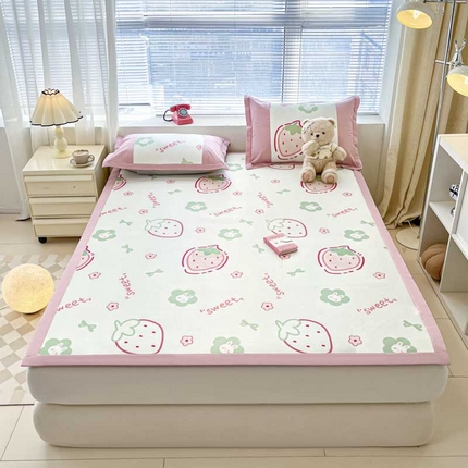 91家纺网 家纺一手货源 找家纺 （总）鑫琪莱家纺 2025新款数码印花加密冰藤凉席三件套