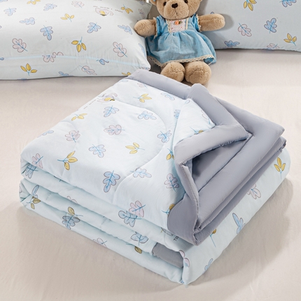 91家纺网 家纺一手货源 找家纺 穆琪 2025年新款小清新手包边夏凉被水洗棉印花夏被 叶之语