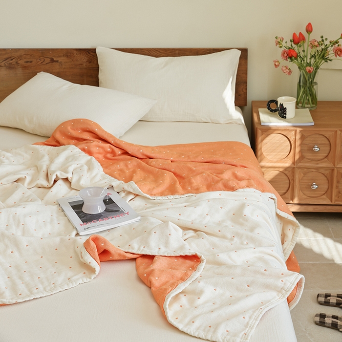 91家纺网 家纺一手货源 找家纺 雯雨2025新款A类全棉四层爱心刺绣纱布毛巾被 爱心白+橙色