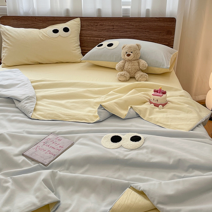 91家纺网 家纺一手货源 找家纺 桃心家居 2025新款云柔水洗棉毛巾绣大豆单夏被夏被四件套 水洗棉-大眼睛夏被海盐奶黄