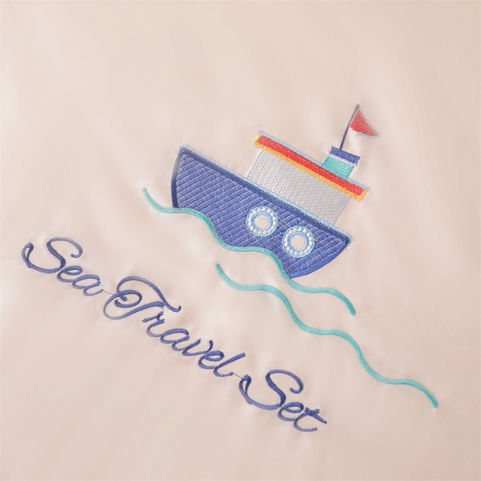 91家纺网 家纺一手货源 找家纺 雯豆家纺 2025夏季新品7A抗菌莱赛尔兰精天丝绣花刺绣夏被空调被四件套凉感被芯 帆船系列-甜杏粉