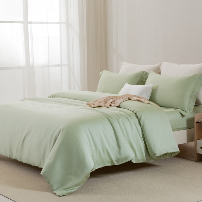 91家纺网 家纺一手货源 找家纺 121  2025新款60s支进口兰精天丝四件套-秋风QIUFENG系列（场景二） 多瑙绿