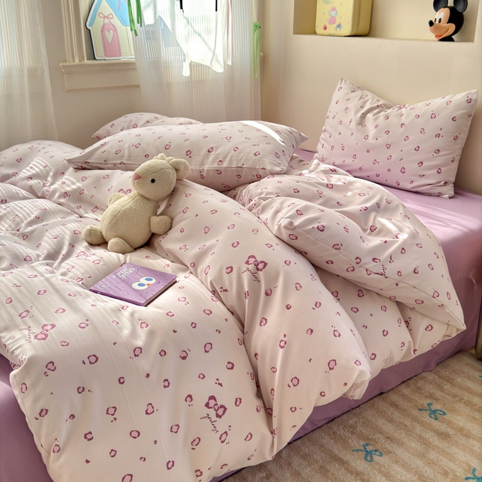 91家纺网 家纺一手货源 找家纺 冕悠家纺 2025新款热款A类高克重针织双层纱四件套系列 （提供买家秀） 豹纹紫