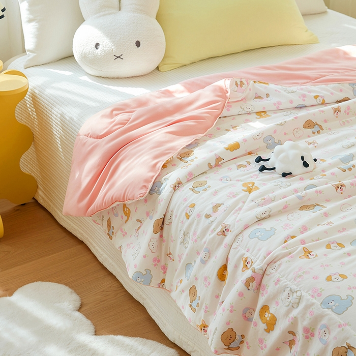 91家纺网 家纺一手货源 找家纺 梦恬佳 2025新款A类水洗皱皱棉夏凉被 灰萌小狗