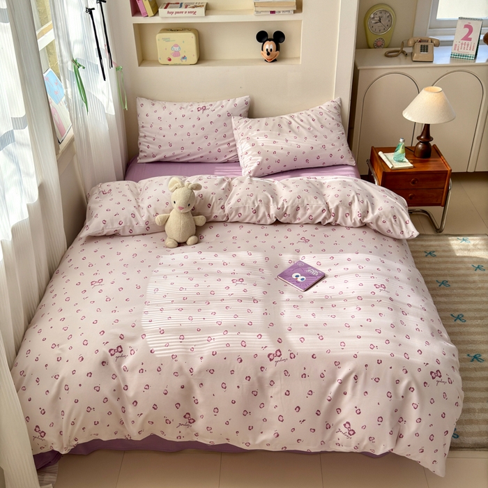 91家纺网 家纺一手货源 找家纺 冕悠家纺 2025新款热款A类高克重针织双层纱四件套系列 （提供买家秀） 豹纹紫