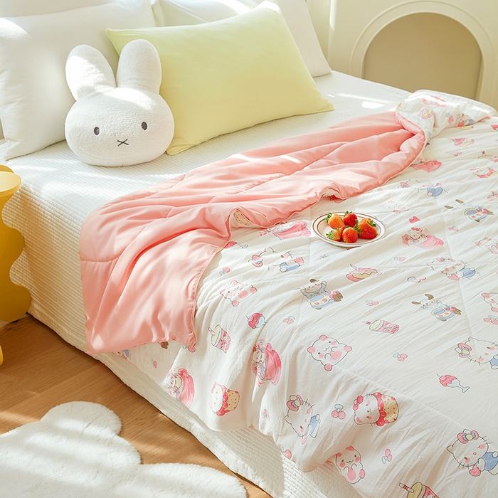 91家纺网 家纺一手货源 找家纺 梦恬佳 2025新款A类水洗皱皱棉夏凉被 粉色奶猫