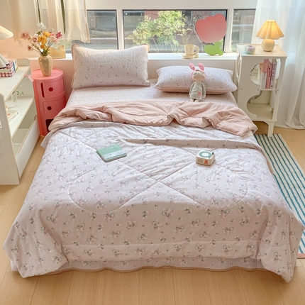 91家纺网 家纺一手货源 找家纺 （总）老帅的工厂店2025新款a类云感双层纱7a抗菌夏被四件套