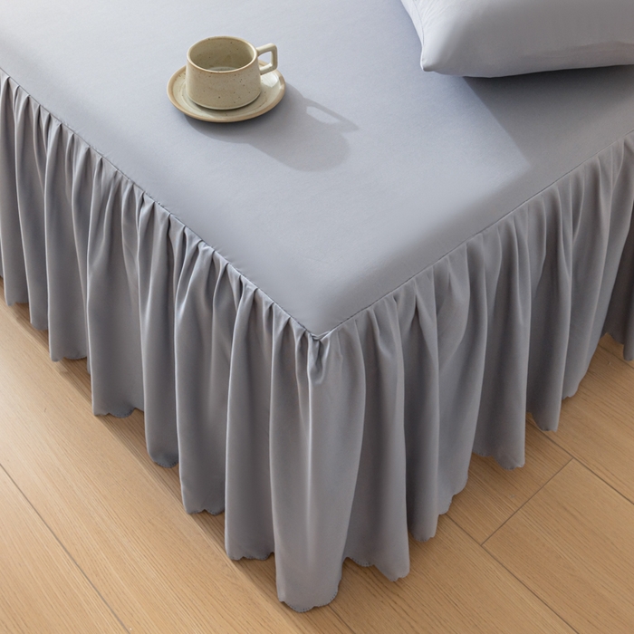 91家纺网 家纺一手货源 找家纺 梵克保罗 2025新款亲肤磨毛舒适柔软纯色Q系列床裙 Q-浅灰