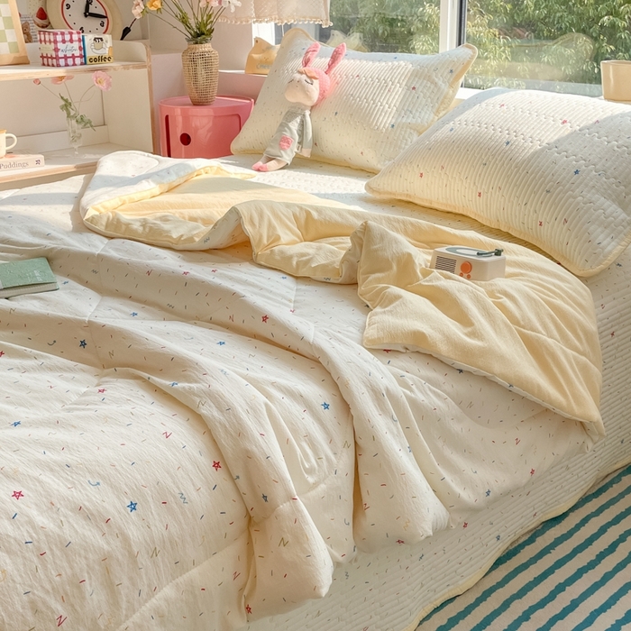 91家纺网 家纺一手货源 找家纺 老帅的工厂店2025新款a类云感双层纱7a抗菌夏被四件套 织梦