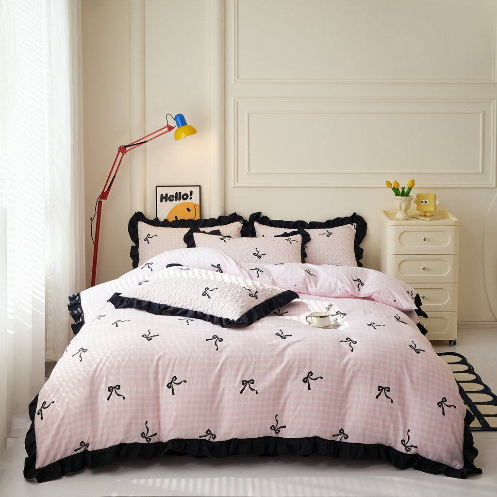 91家纺网 家纺一手货源 找家纺 蝶帕家纺 2025新款法式赫本风韩版花边水洗棉床盖四件套 半旧时光