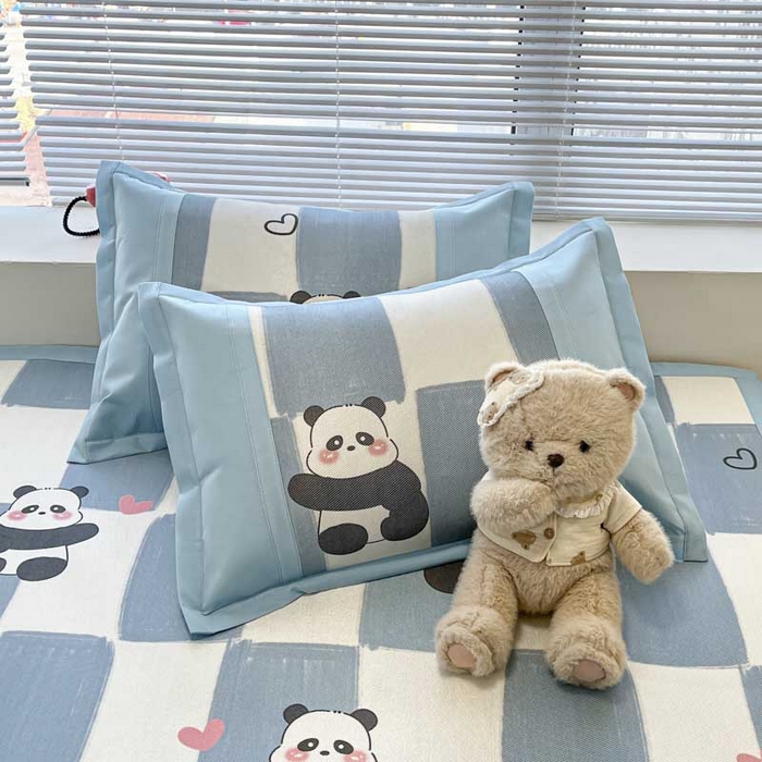 91家纺网 家纺一手货源 找家纺 鑫琪莱家纺 2025新款数码印花加密冰藤凉席三件套 床笠款-棋趣熊猫