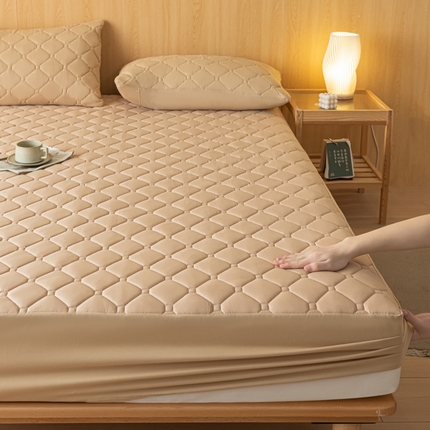 91家纺网 家纺一手货源 找家纺 梵克保罗 2025新款纯色加棉防水大豆纤维床笠 米咖