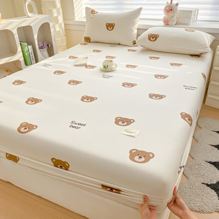 91家纺网 家纺一手货源 找家纺 梵克保罗 2025新款亲肤舒适全棉印花系列床笠 小熊熊