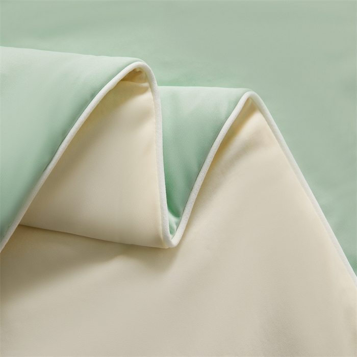91家纺网 家纺一手货源 找家纺 雯豆家纺 2025夏季新品7A抗菌100%锦纶冰丝凉感夏凉被纯色拼色高档薄被空调被 小冰皮-青柠绿+淡雅黄