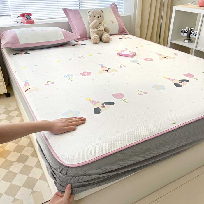 91家纺网 家纺一手货源 找家纺 鑫琪莱家纺 2025新款数码印花加密冰藤凉席三件套 床笠款-休闲时光