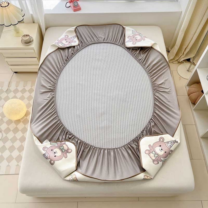 91家纺网 家纺一手货源 找家纺 鑫琪莱家纺 2025新款数码印花加密冰藤凉席三件套 床笠款-生日派对