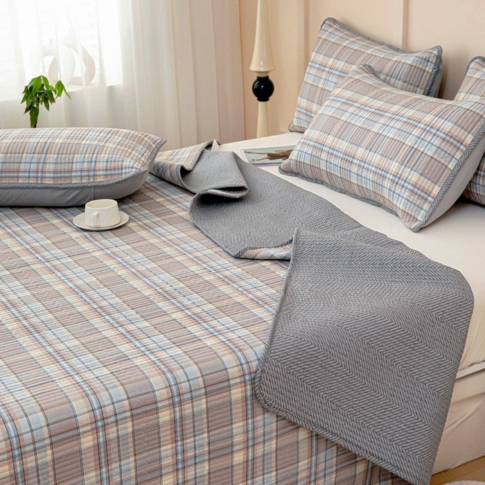 91家纺网 家纺一手货源 找家纺 情煊家纺 2025新款双面全棉夹棉床盖三件套 品质生活