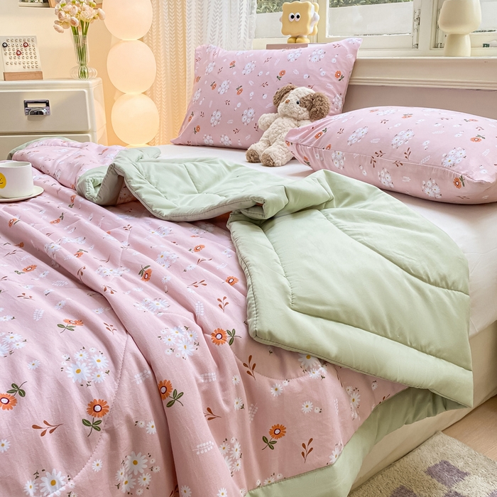 91家纺网 家纺一手货源 找家纺 穆琪 2025年新款小清新手包边夏凉被水洗棉印花夏被 紫韵