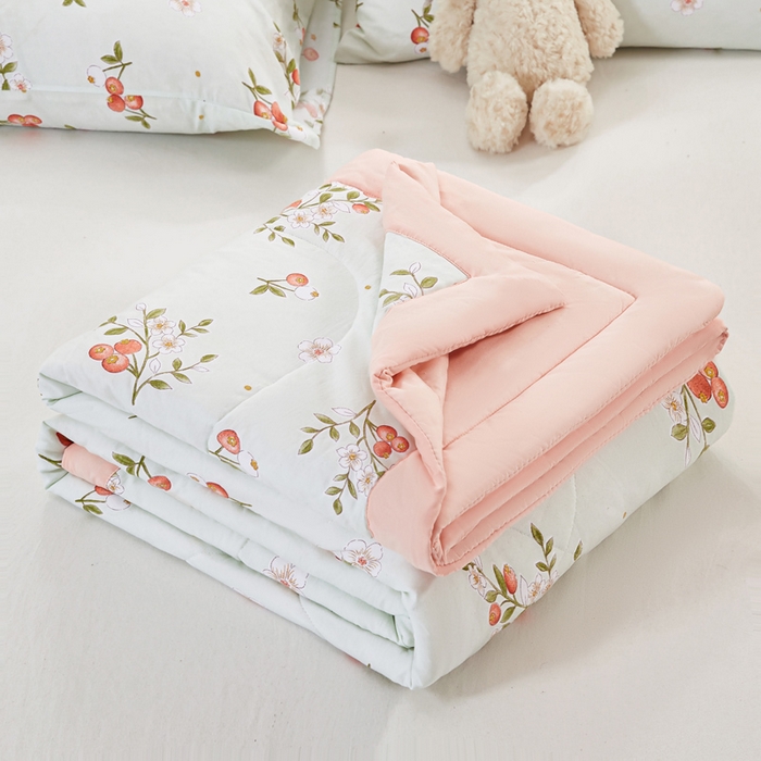 91家纺网 家纺一手货源 找家纺 穆琪 2025年新款小清新手包边夏凉被水洗棉印花夏被 寐色