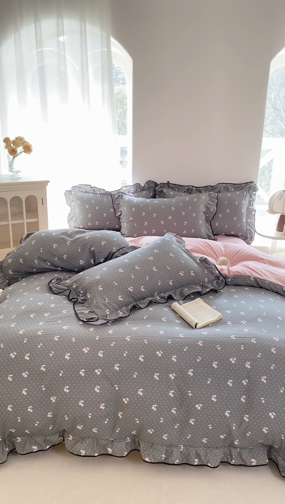 91家纺网 家纺一手货源 找家纺 仟网汇 2025新款赫本针织双层纱床盖四件套 复古樱桃