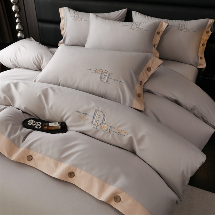 91家纺网 家纺一手货源 找家纺 暖洋 2025新款100支长绒棉绣花纽扣款四件套长绒棉四件套全棉四件套【礼盒包装】 月光灰