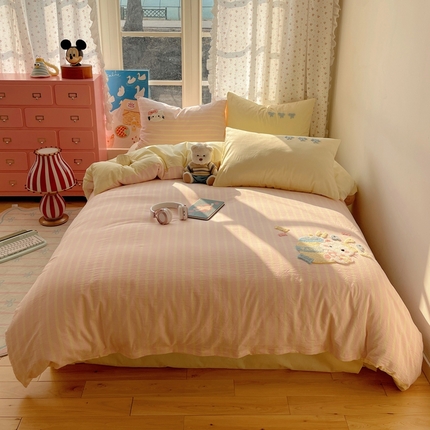 91家纺网 家纺一手货源 找家纺 （总）桃子家居2025新款A类纯棉色织水洗棉毛巾绣猫咪混搭奶油奶瓶元气猫咪