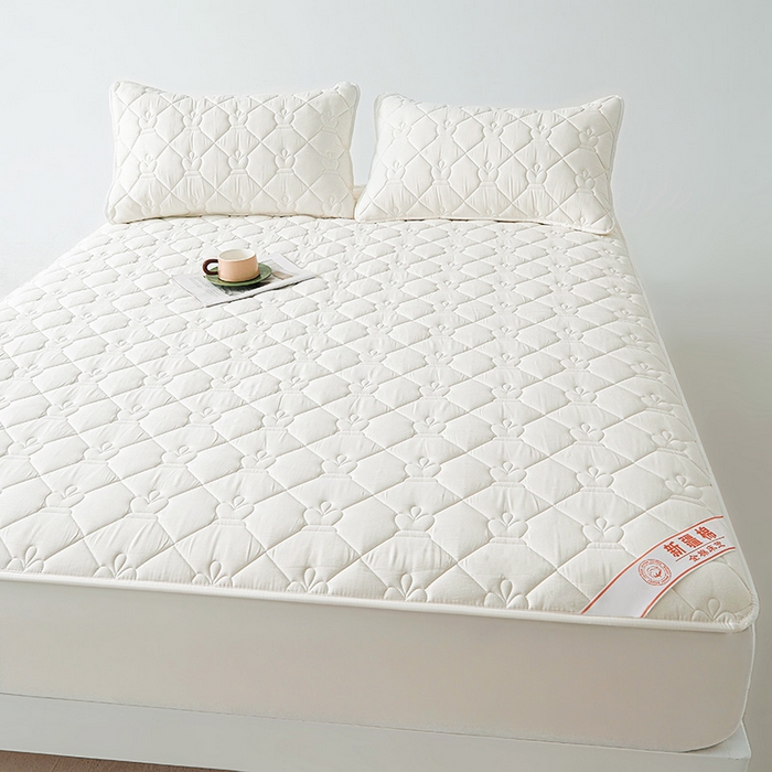 91家纺网 家纺一手货源 找家纺 （总）伊人坊 2025新款全棉纯棉大豆夹棉床护垫-皇冠系列（不防水款）