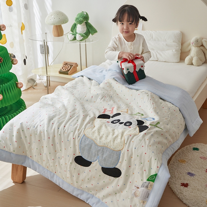 91家纺网 家纺一手货源 找家纺 （总）荷马之梦 2025新款A类全棉双层纱贴布绣大豆儿童夏被轻芯系列