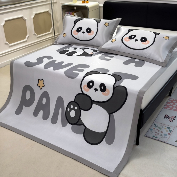 91家纺网 家纺一手货源 找家纺 丝羽坊 2025新款大版印花冰丝凉席冰丝席碳光冰丝凉席-平铺款 功夫熊猫