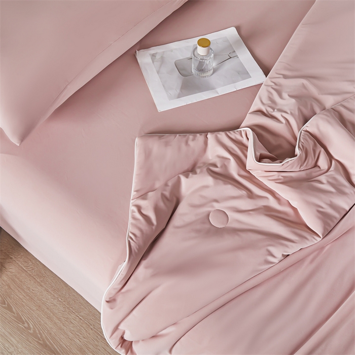 91家纺网 家纺一手货源 找家纺 雯豆家纺 2025夏季新品7A抗菌氨纶凉感丝夏凉被冰丝双人抑菌薄款透气薄被芯 冻冻凉感夏被-烟霞粉