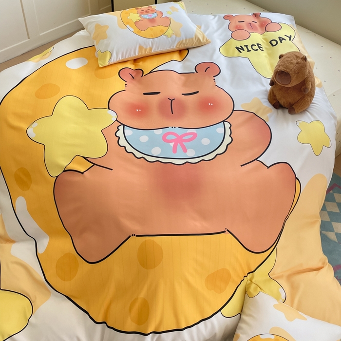 91家纺网 家纺一手货源 找家纺 博雅 2025新款全棉大版印花四件套-卡皮巴拉 晚安卡皮巴拉