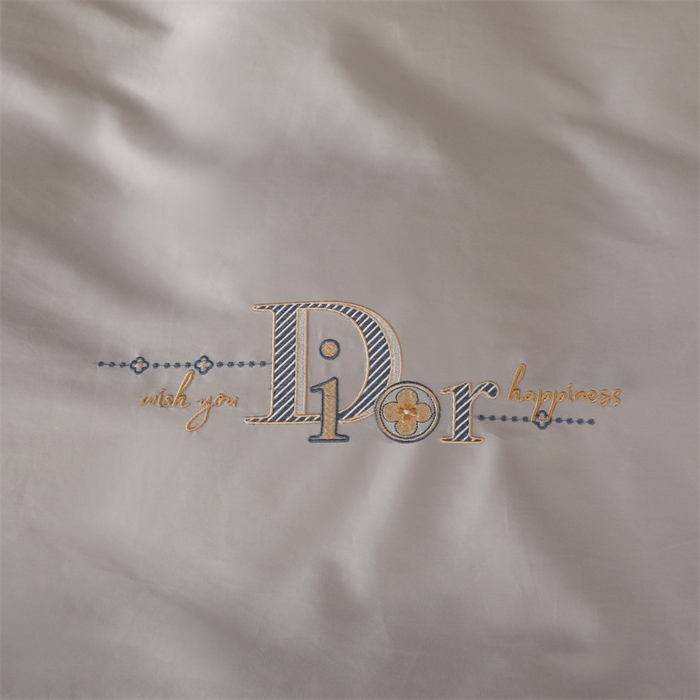 91家纺网 家纺一手货源 找家纺 暖洋 2025新款100支长绒棉绣花纽扣款四件套长绒棉四件套全棉四件套【礼盒包装】 月光灰