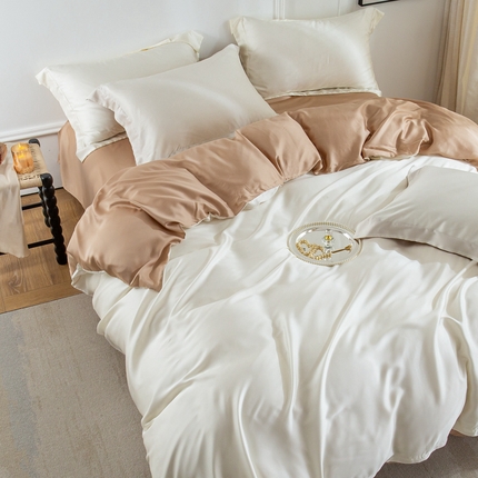 91家纺网 家纺一手货源 找家纺 121  2025新款60s支进口兰精天丝四件套-秋风QIUFENG系列（场景三） 鎏金白