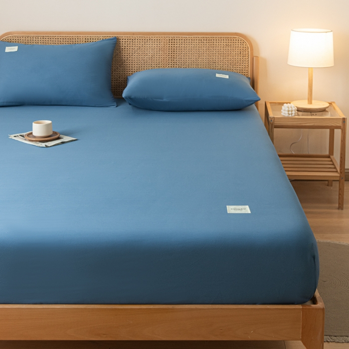 91家纺网 家纺一手货源 找家纺 梵克保罗 2025新款亲肤舒适全棉13372喷气纯色单枕套 运动蓝