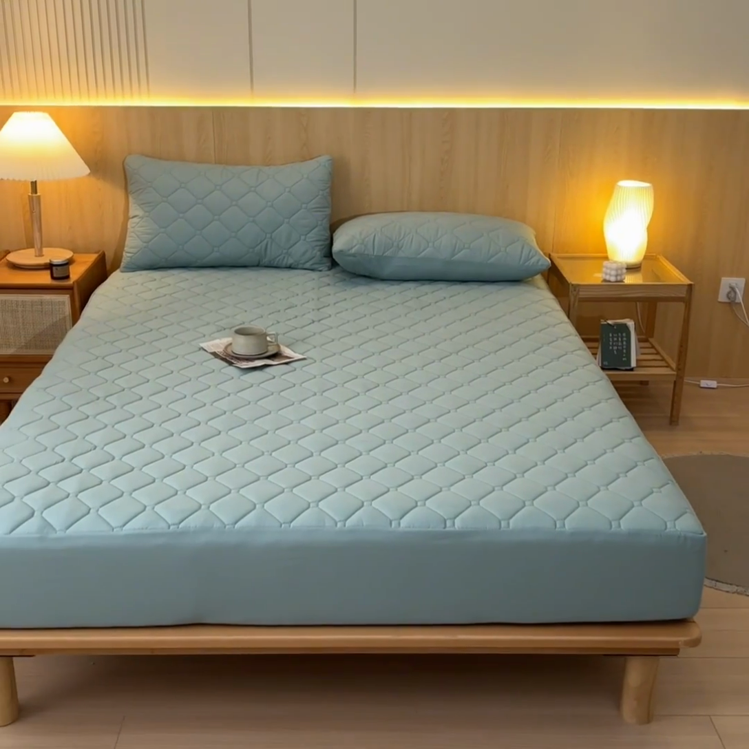 91家纺网 家纺一手货源 找家纺 梵克保罗 2025新款纯色加棉防水大豆纤维床笠 樊星蓝