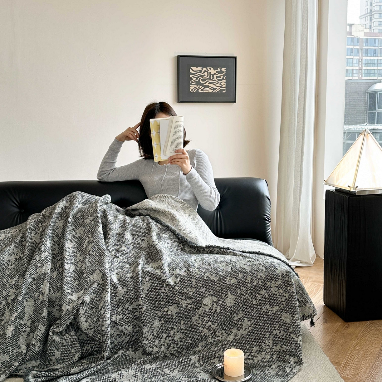 91家纺网 家纺一手货源 找家纺 金丝鸟家纺 2025春夏新款高端羊毛混纺盖毯毯子盖毯多功能盖毯飞机毯 利文 深灰