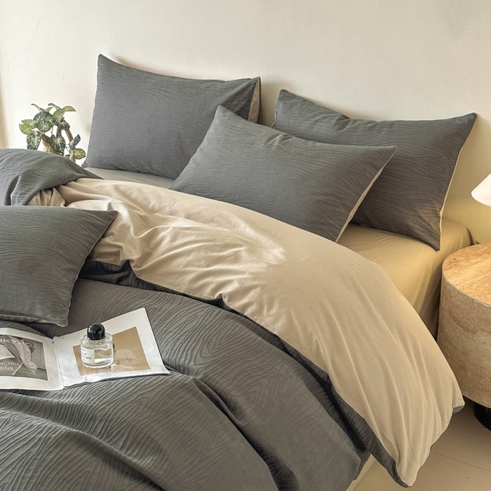 91家纺网 家纺一手货源 找家纺 欣晴家纺 2025新款亲肤水洗棉简约大提花四件套 浅灰+米驼