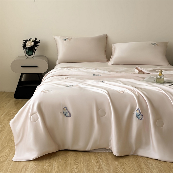91家纺网 家纺一手货源 找家纺 （总）雯豆家纺 2025夏季新品莱赛尔兰精天丝绣花刺绣夏被空调被四件套冰丝凉感薄被子