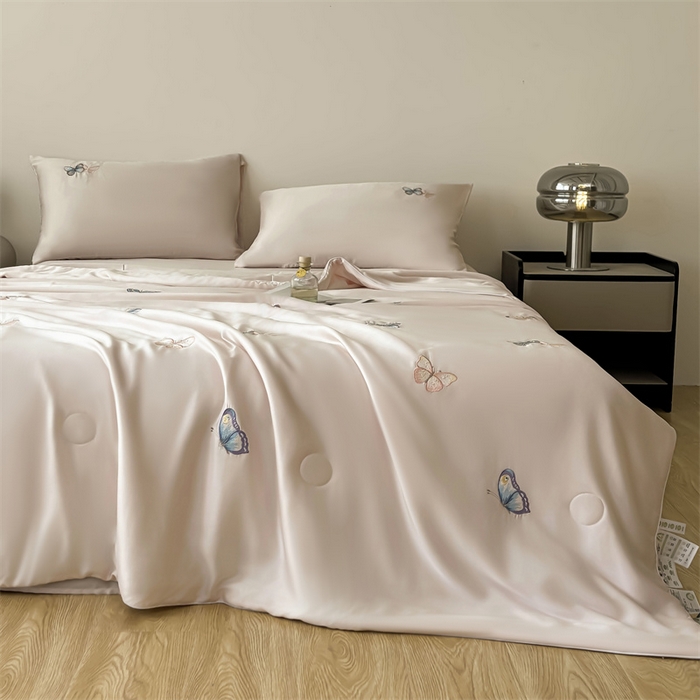 91家纺网 家纺一手货源 找家纺 （总）雯豆家纺 2025夏季新品莱赛尔兰精天丝绣花刺绣夏被空调被四件套冰丝凉感薄被子