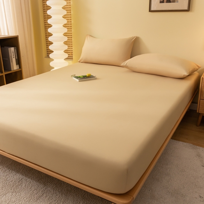 91家纺网 家纺一手货源 找家纺 梵克保罗 2025新款简约纯色亲肤磨毛床笠 卡其