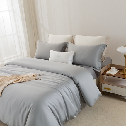 91家纺网 家纺一手货源 找家纺 （总）121  2025新款60s支进口兰精天丝四件套-秋风QIUFENG系列（场景二）