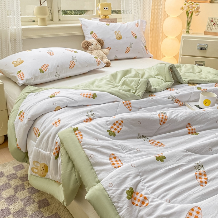 91家纺网 家纺一手货源 找家纺 穆琪 2025年新款小清新手包边夏凉被水洗棉印花夏被 奇趣萌宠