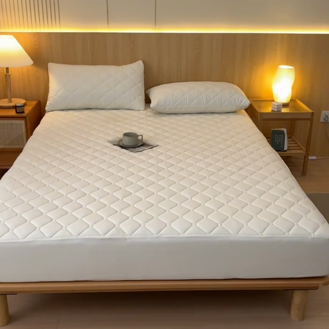 91家纺网 家纺一手货源 找家纺 梵克保罗 2025新款纯色加棉防水大豆纤维床笠 奶油白