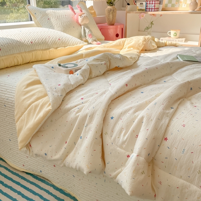 91家纺网 家纺一手货源 找家纺 老帅的工厂店2025新款a类云感双层纱7a抗菌夏被四件套 织梦