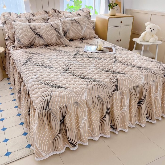 91家纺网 家纺一手货源 找家纺 2025新款全棉夹棉床裙 青春告白