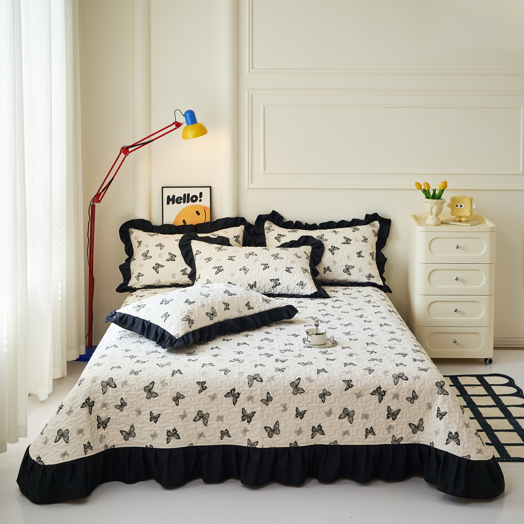 91家纺网 家纺一手货源 找家纺 蝶帕家纺 2025新款法式赫本风韩版花边水洗棉床盖四件套 蝴蝶印记