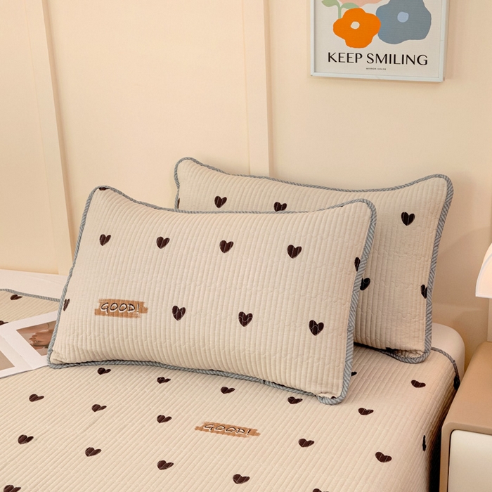 91家纺网 家纺一手货源 找家纺 情煊家纺 2025新款双面全棉夹棉床盖三件套 爱心